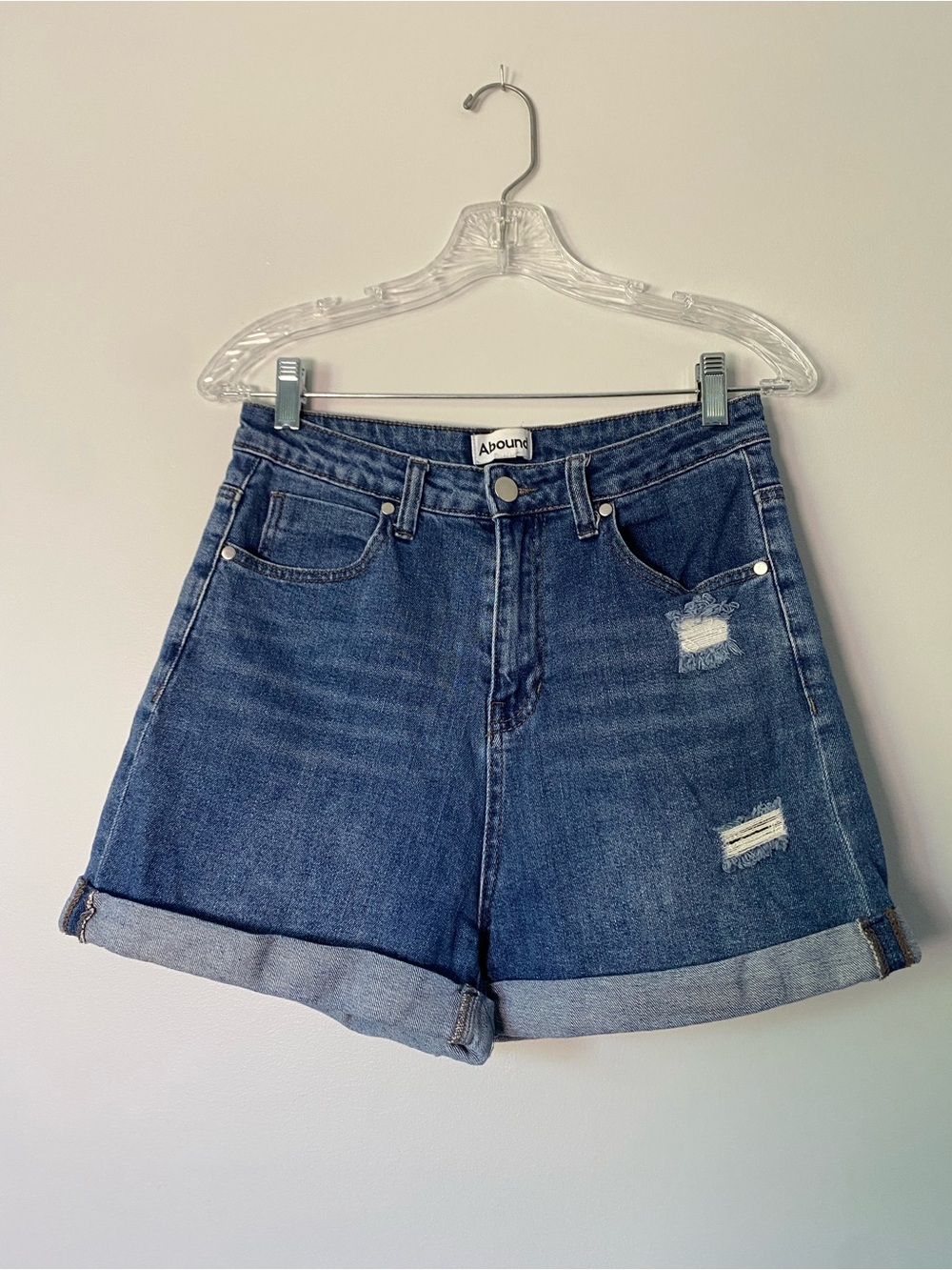 Abound medium Wash Denim Shorts – Size 29